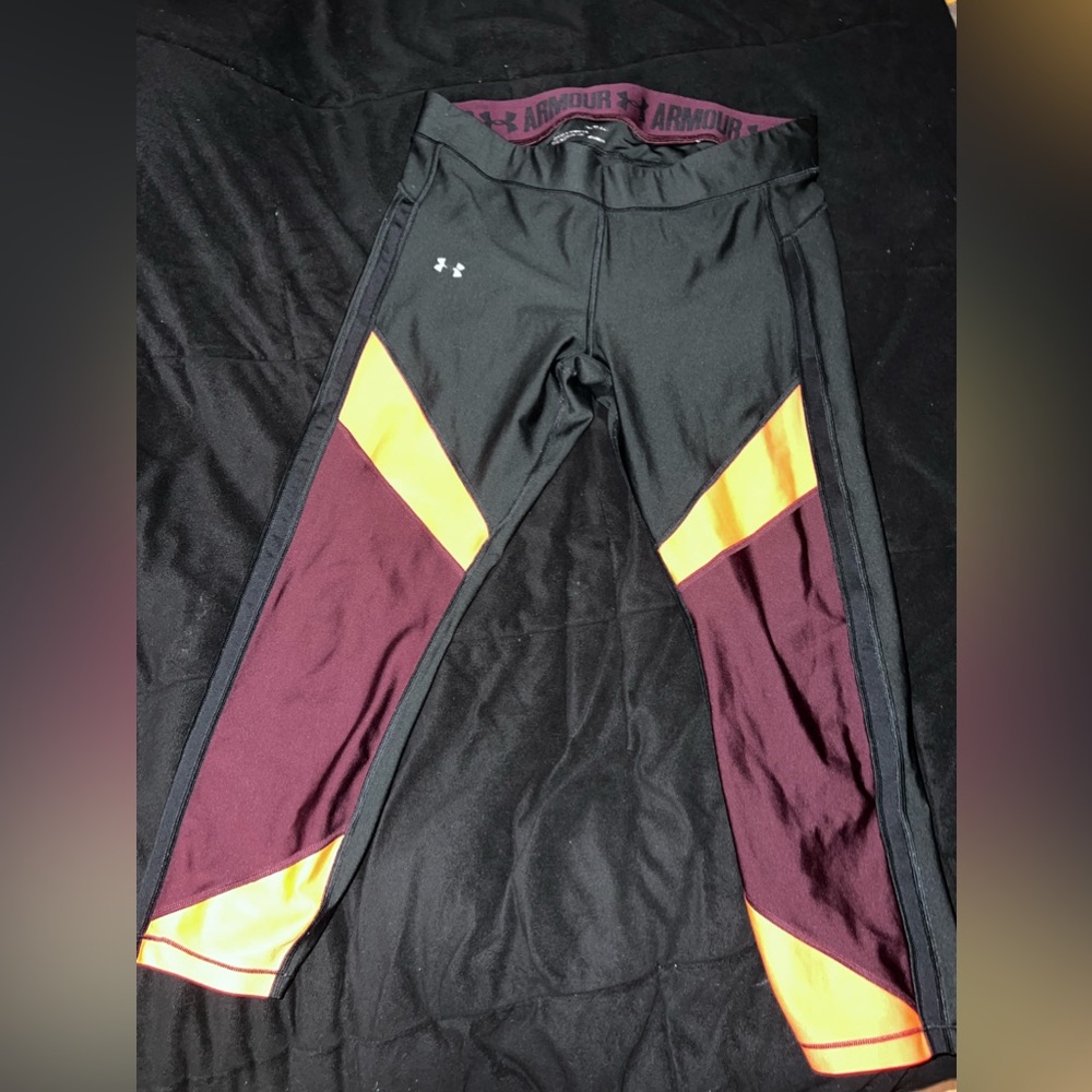 Under Armour capri leggings. Size XL